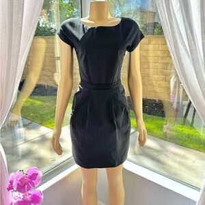 Theory Joena Notorious Contrast Black Sheath Dress With Pockets Women's Size 4
